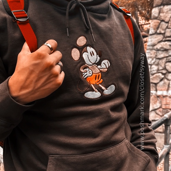 Disney Genuine Mousewear Mickey and Friends Sweatshirt Fleece Unisex Hoodie - Picture 1 of 13